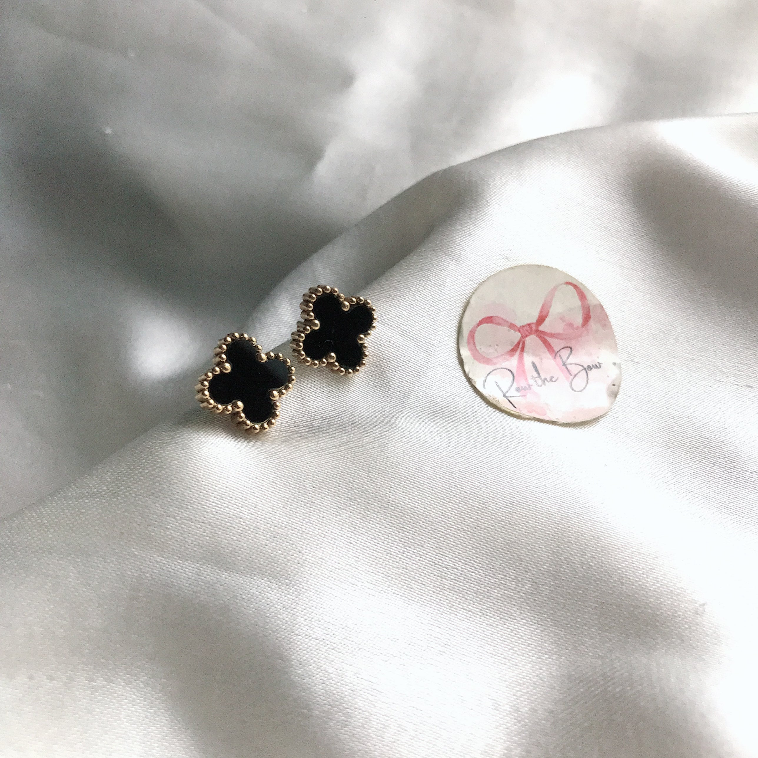 Clovar stud Black