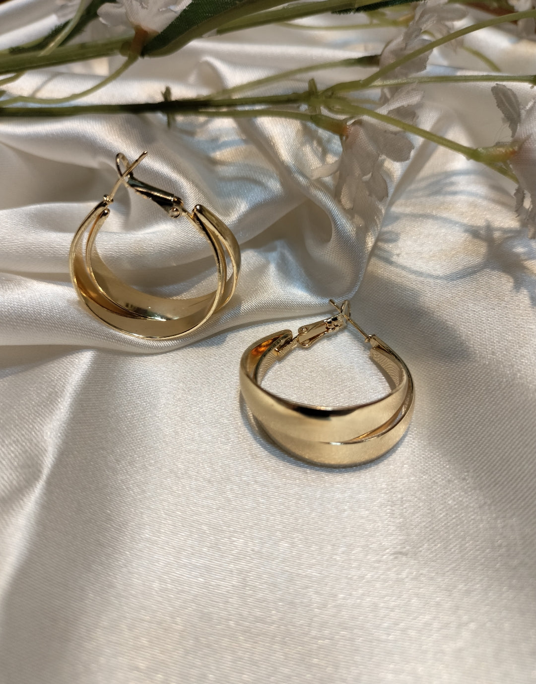 Golden vibrant Metallic hoop