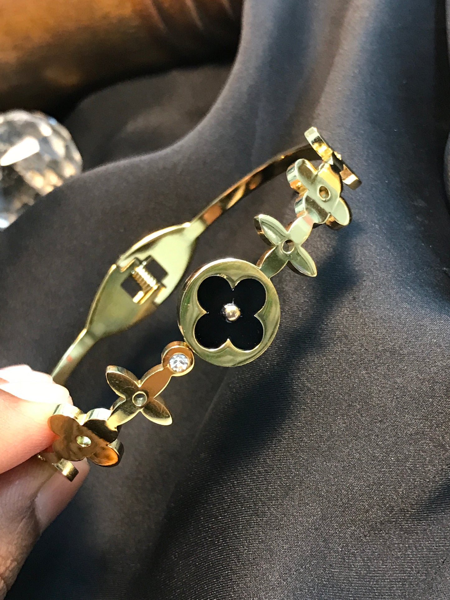 Luis Bangle Titanium Bracelet-01