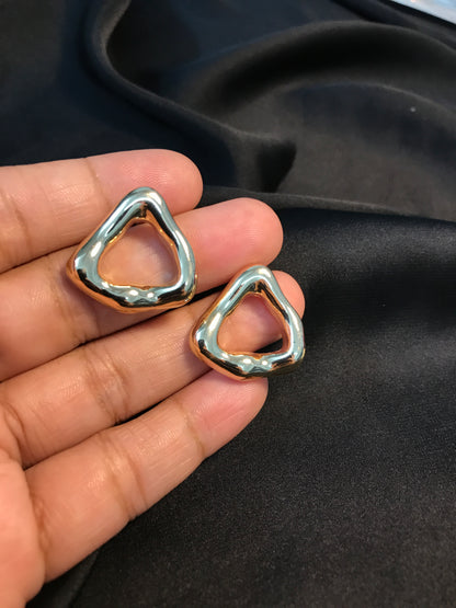 Metal triangle Earring