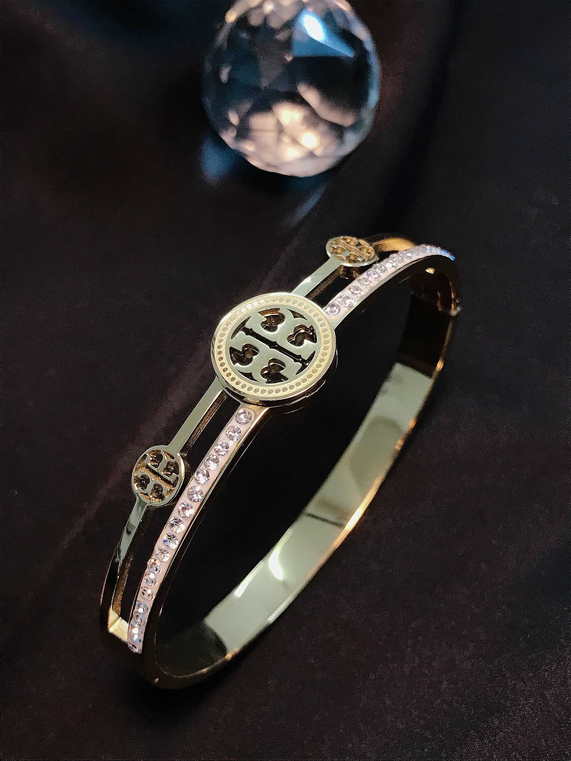 Torry Bangle Bracelet-02