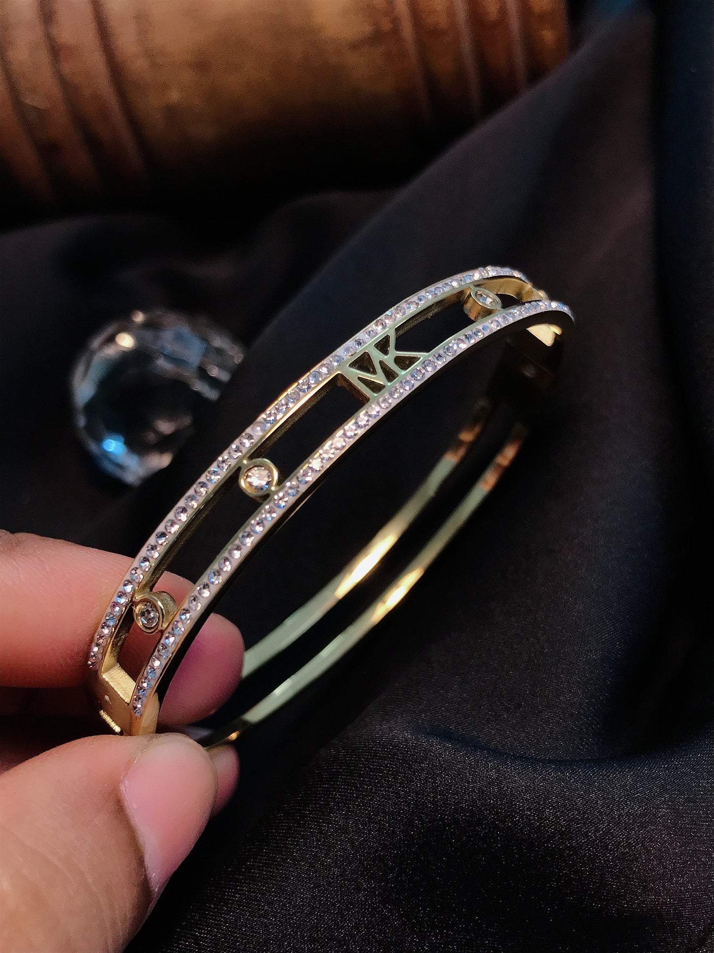 M Corss Bangle Bracelet-03