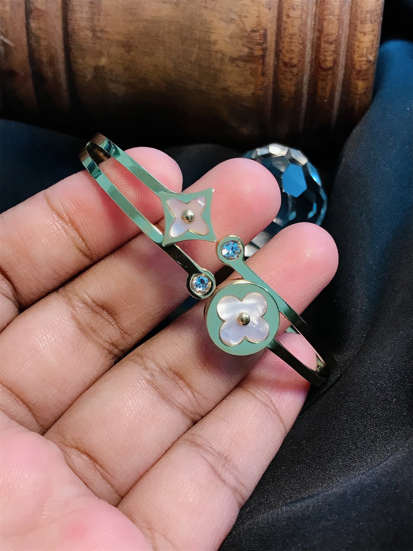 Luis Bangle Bracelet-07