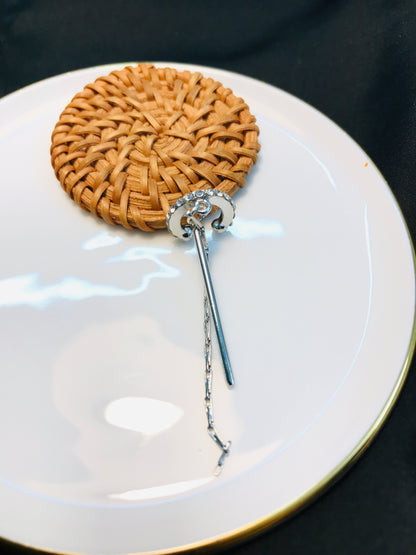 Silver stone Ear cuff