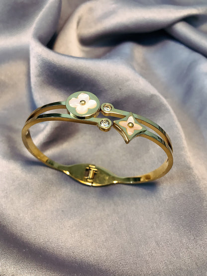 Luis Bangle Bracelet-07