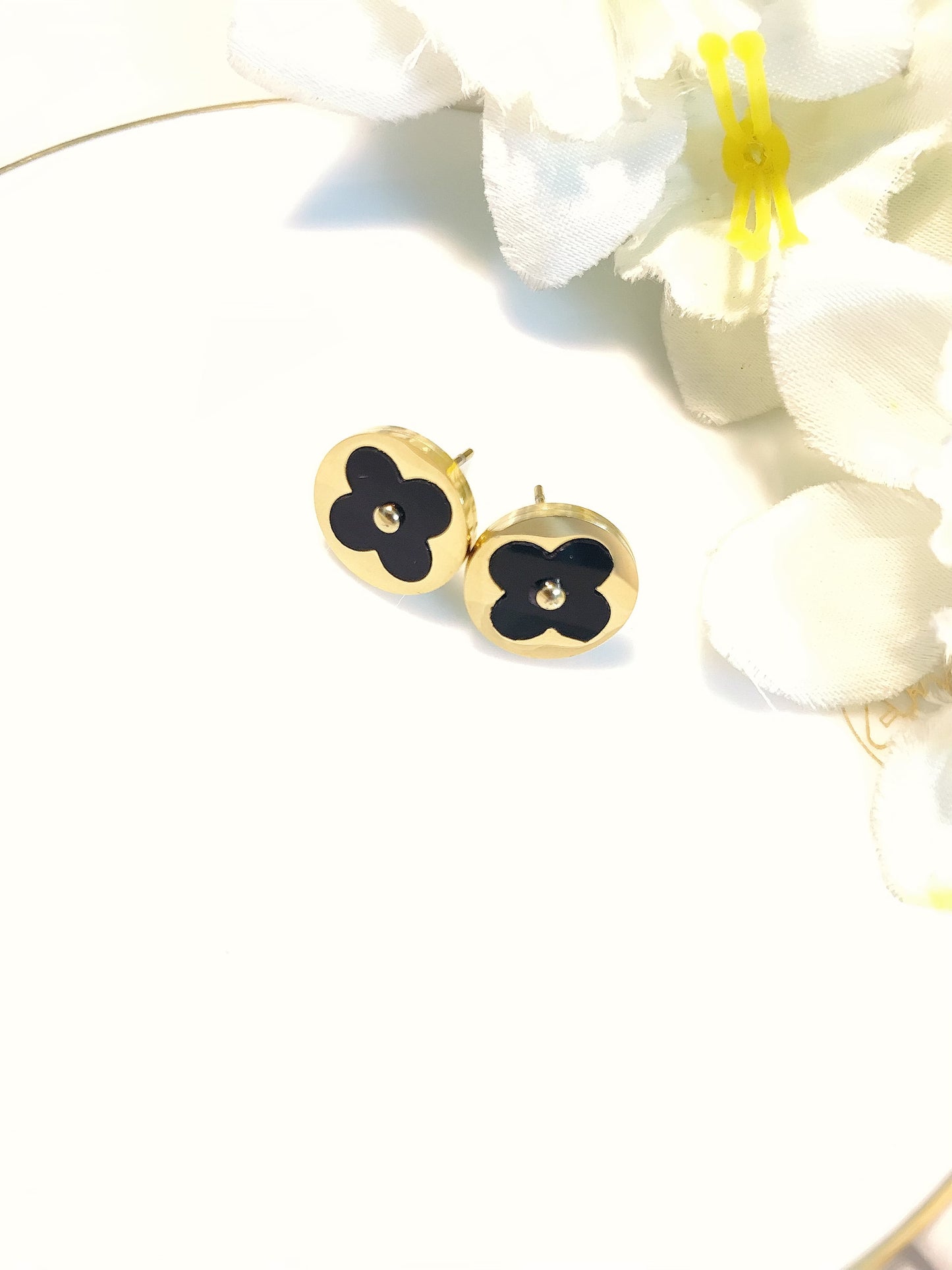 Stainless Golden stud earring