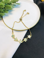 Load image into Gallery viewer, Floral Stone Bracelet
