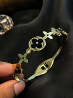 Load image into Gallery viewer, Luis Bangle Titanium Bracelet-01
