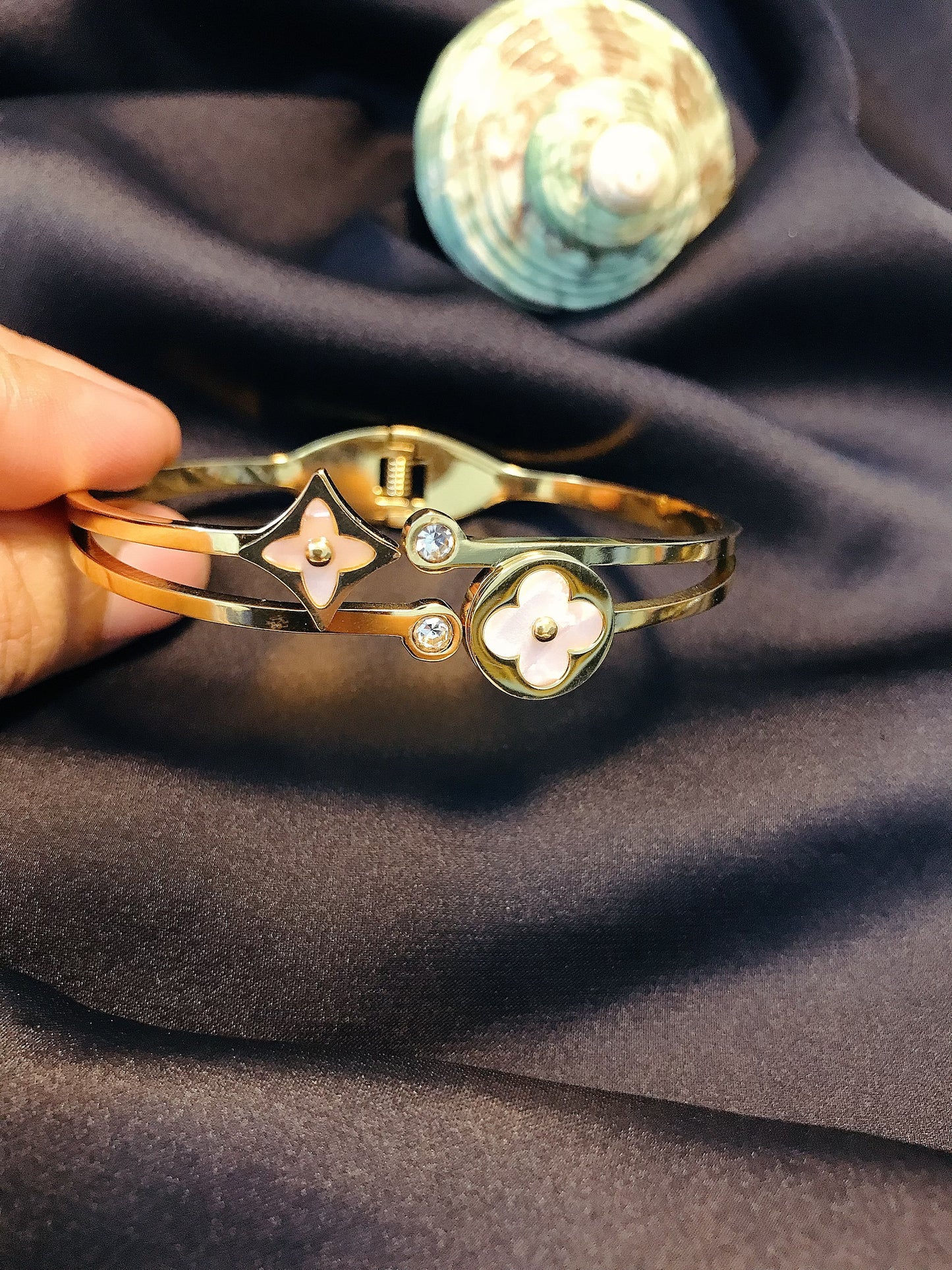 Luis Bangle Bracelet-07