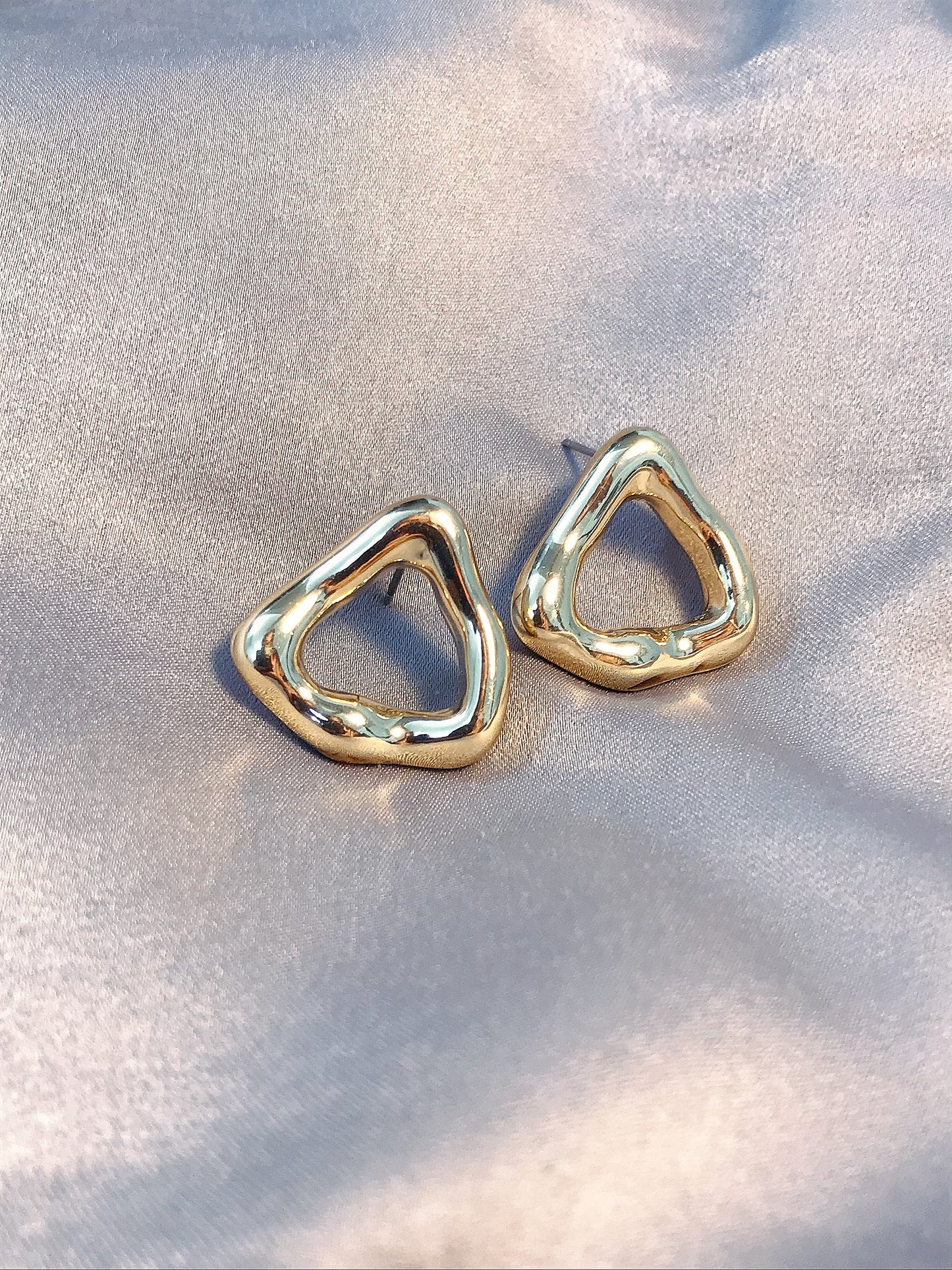 Metal triangle Earring