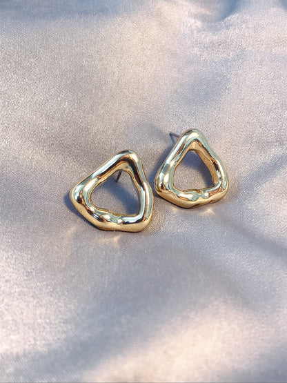 Metal triangle Earring