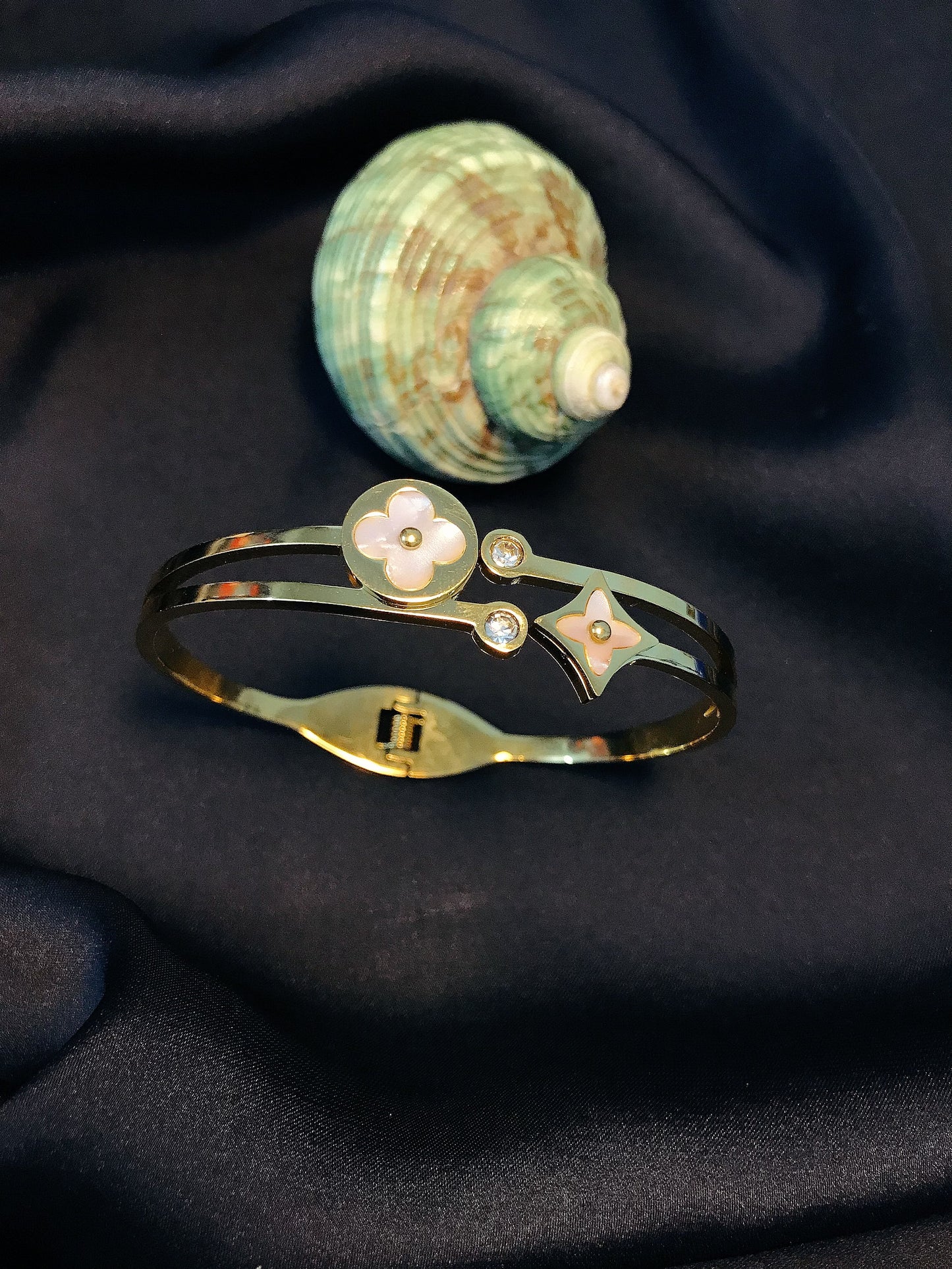 Luis Bangle Bracelet-07