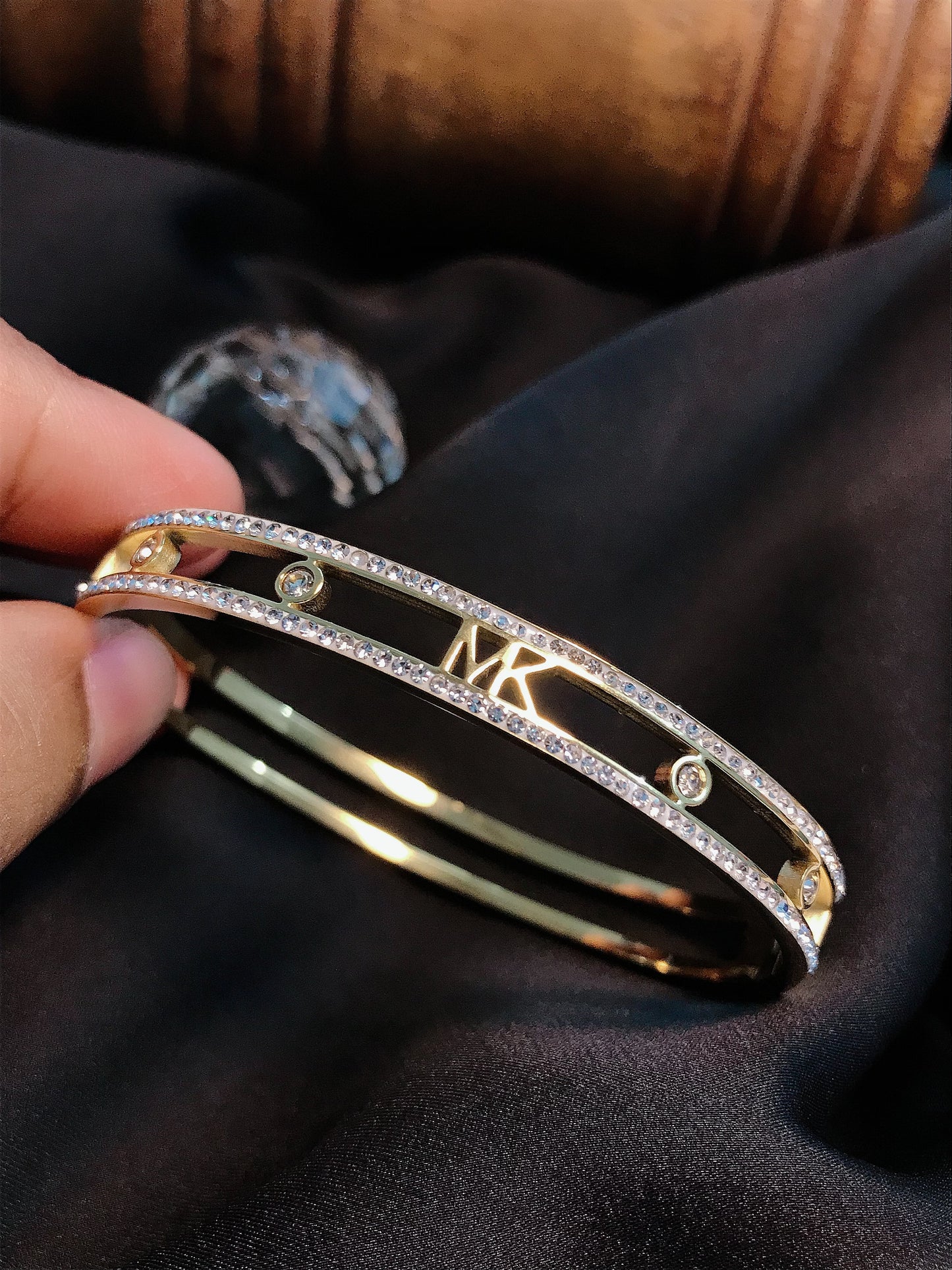 M Corss Bangle Bracelet-03