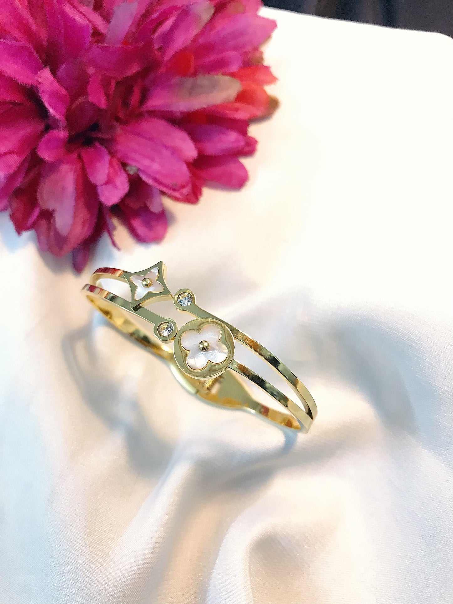 Luis Bangle Bracelet-07