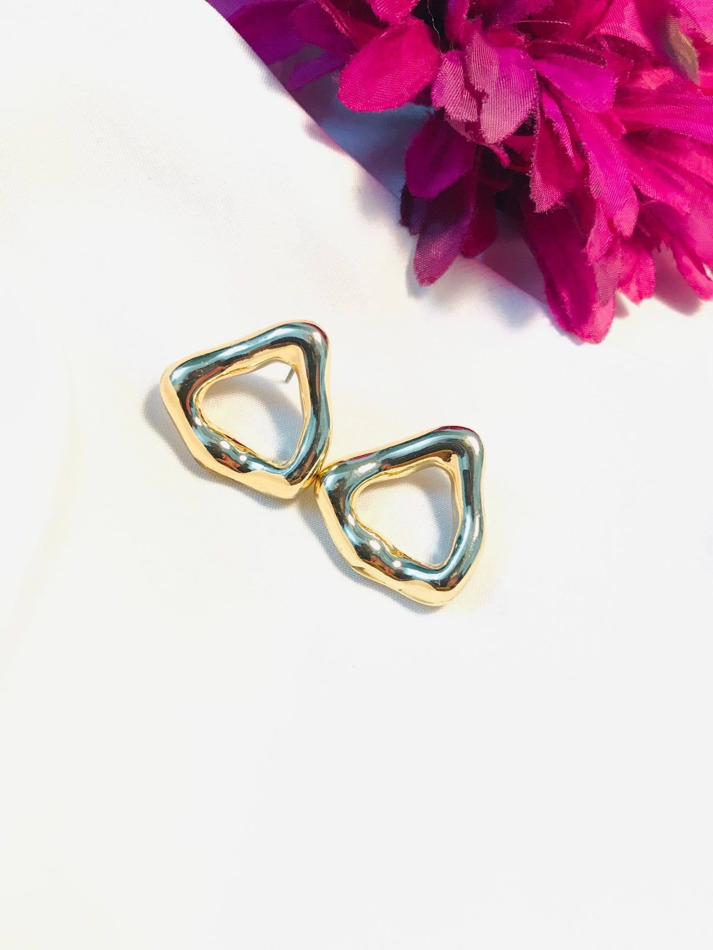 Metal triangle Earring
