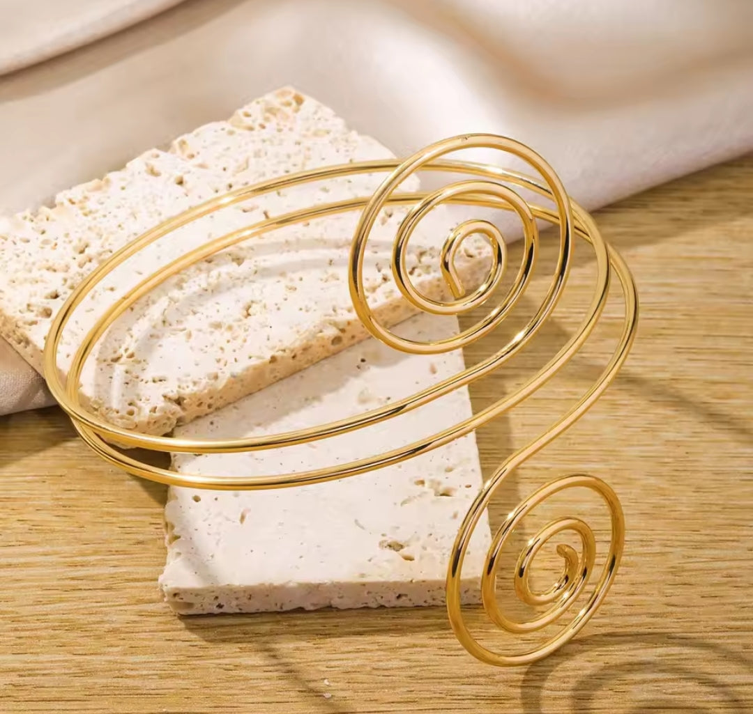 Golden Circle Arm Cuff