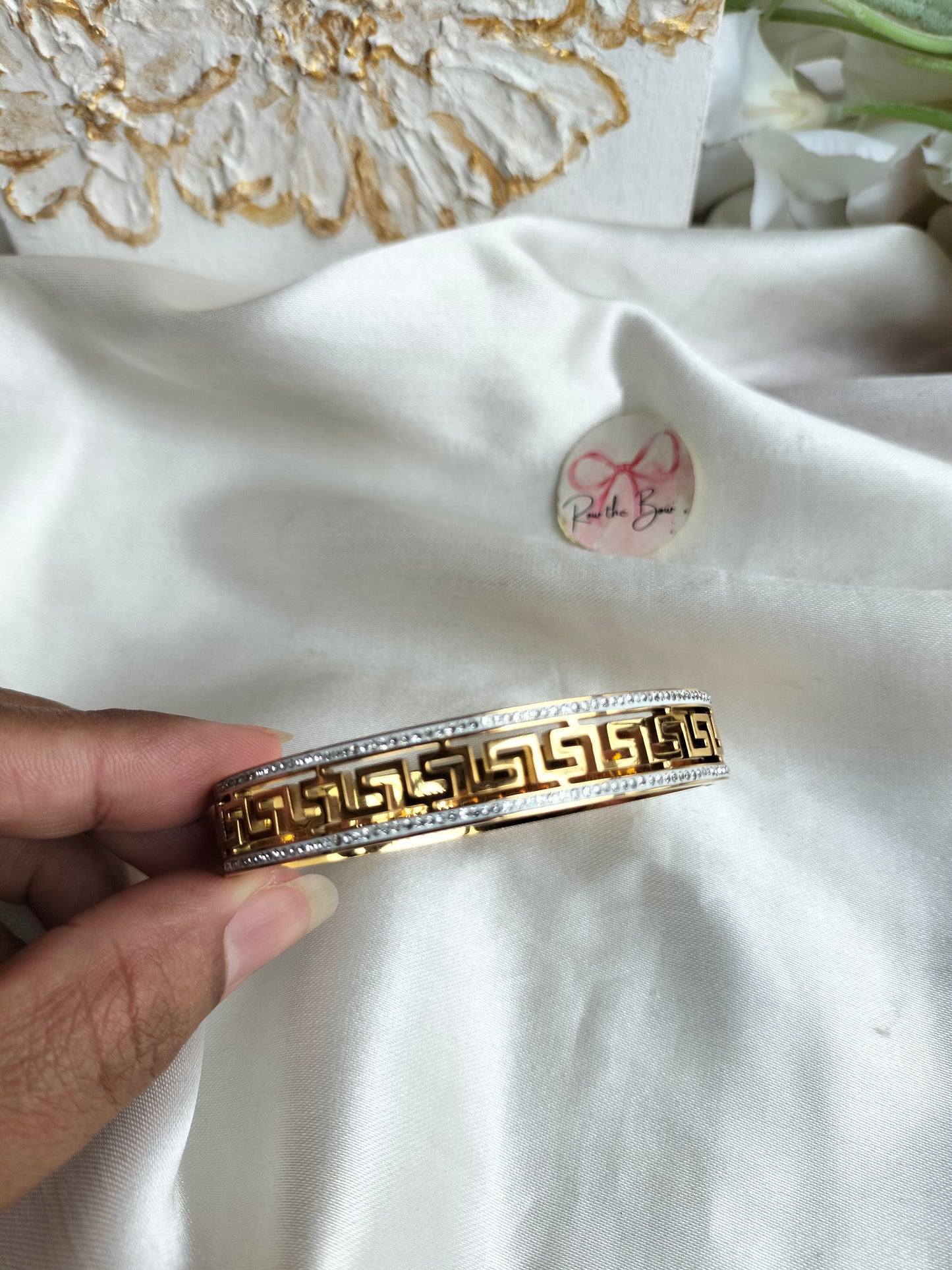 S cross bangle bracelet