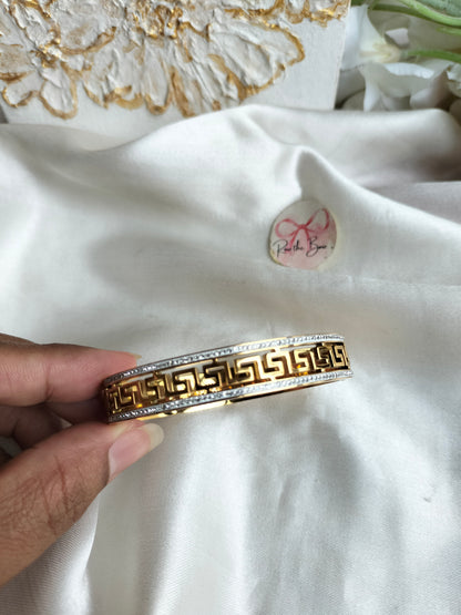 S cross bangle bracelet