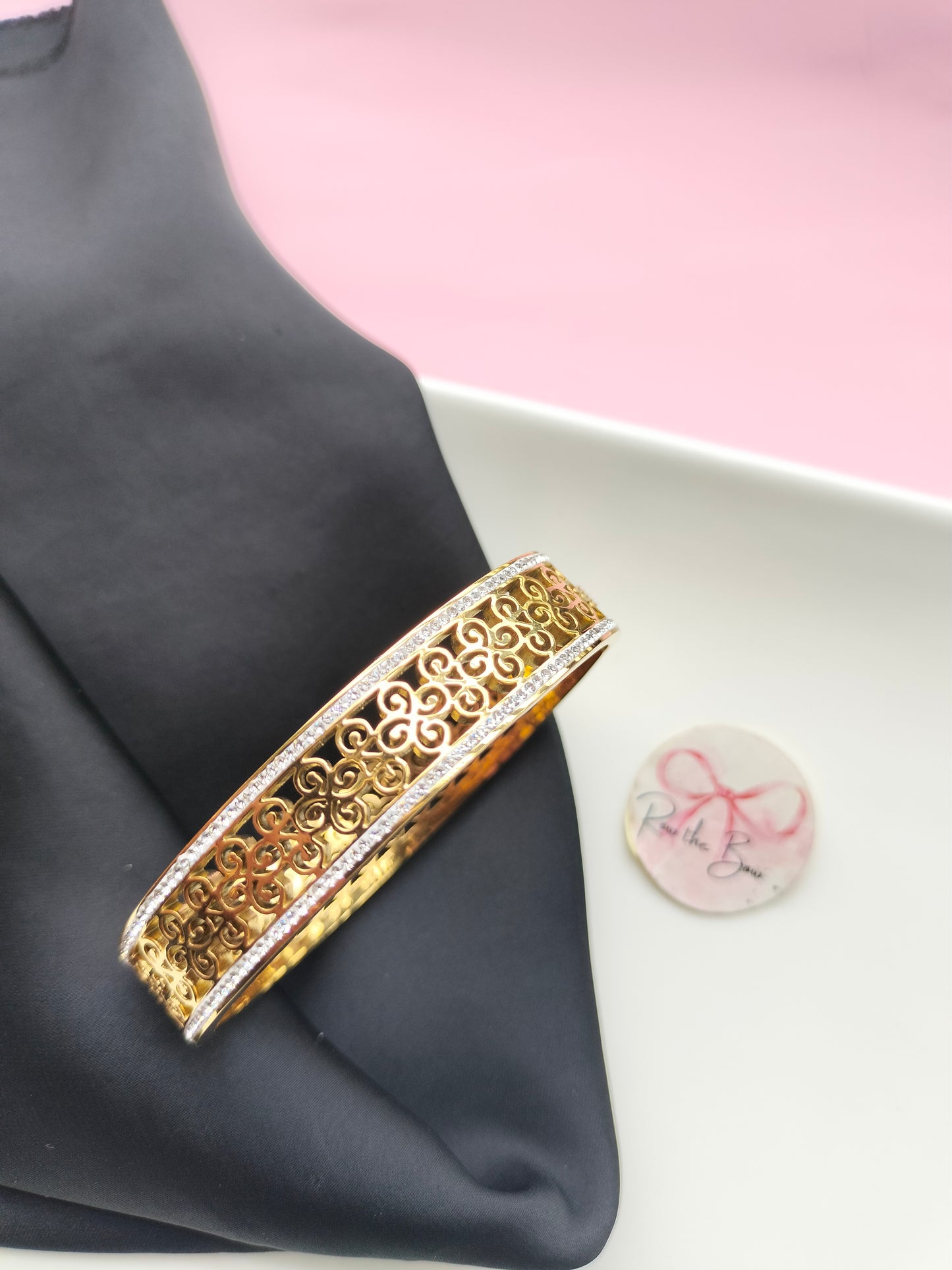 Floral bangle bracelet