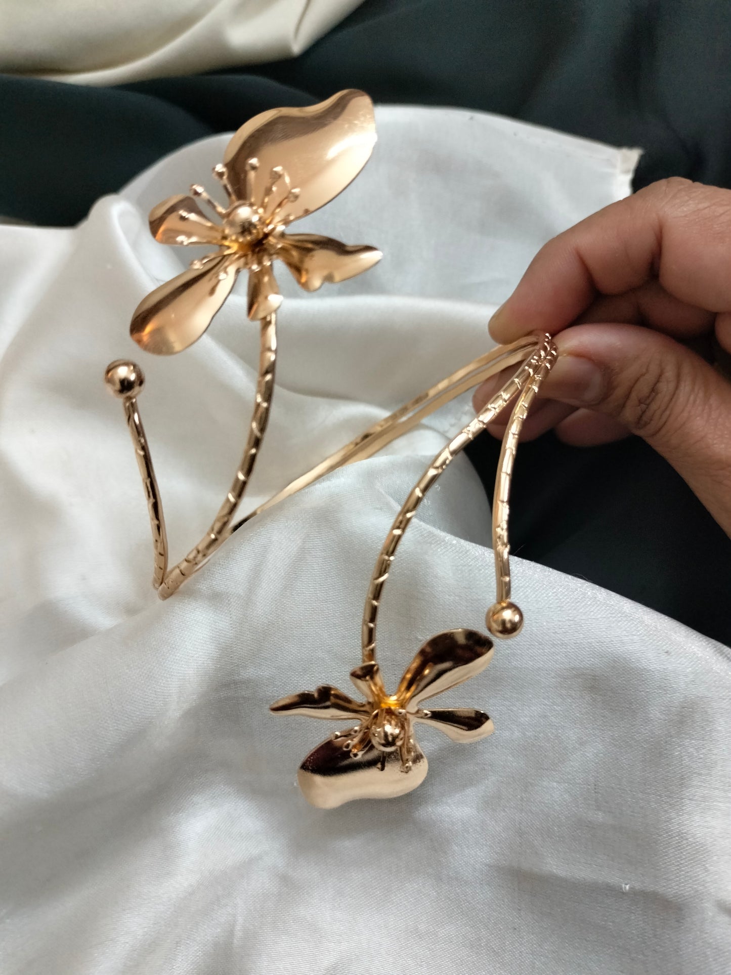 Golden Floral Arm Cuff