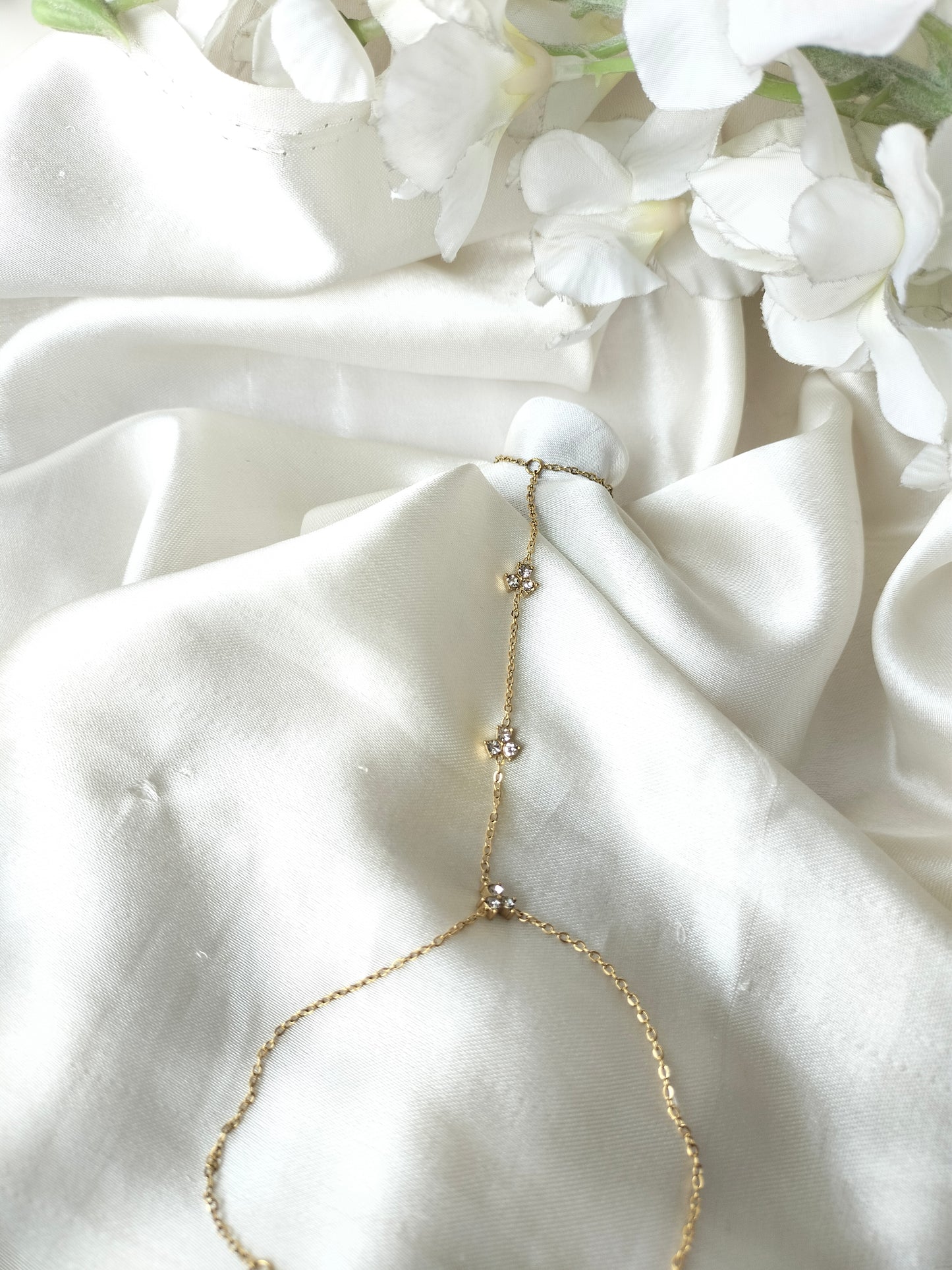 Aliban Ring Chain Bracelet