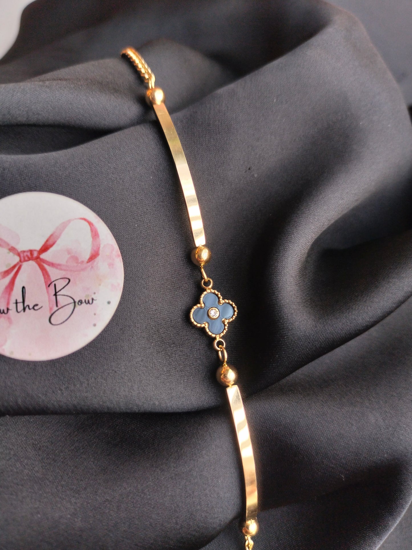 Clovar thin bracelet golden