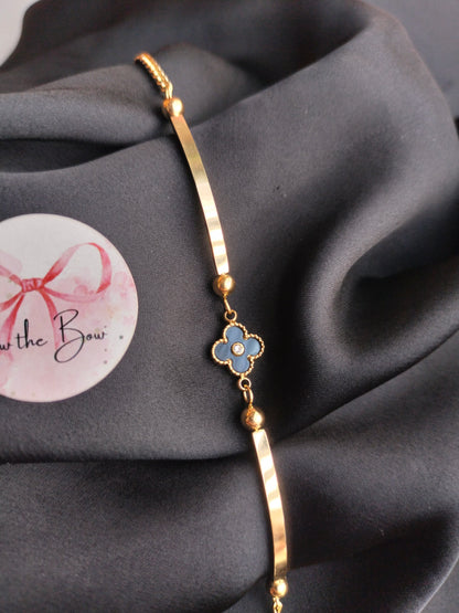 Clovar thin bracelet golden