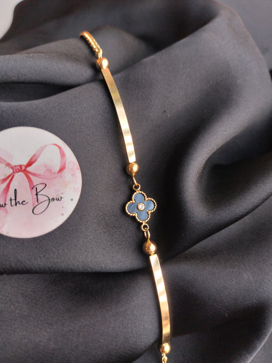 Clovar thin bracelet golden