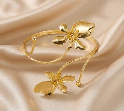 Golden Floral Arm Cuff