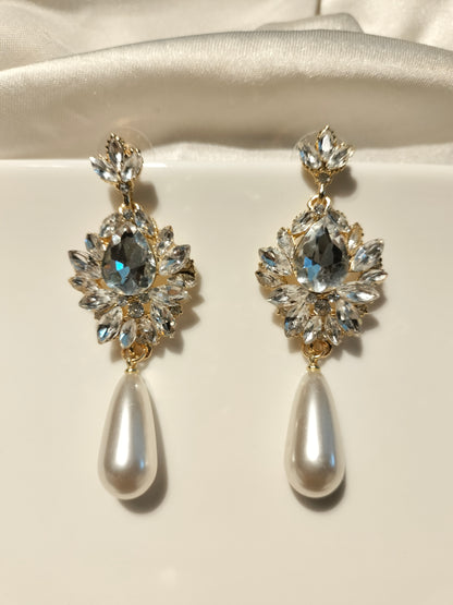 Pearl Dangle Floral Earring