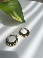 Load image into Gallery viewer, Metallic Snail Hoop
