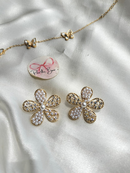 Pearl penta Leaf Earring