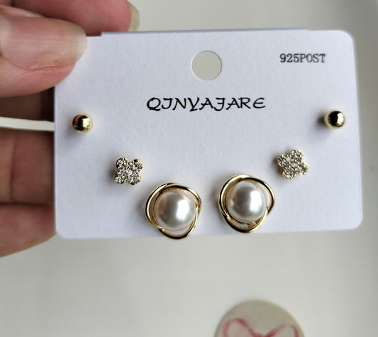 Pearl Stud Set