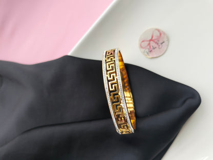 S cross bangle bracelet
