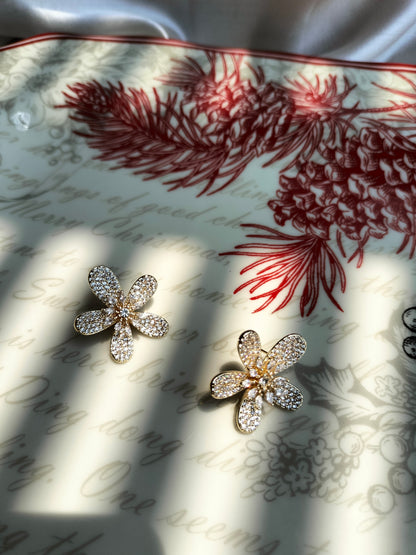 Penta Petal Floral Golden