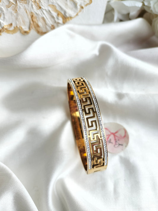 S cross bangle bracelet