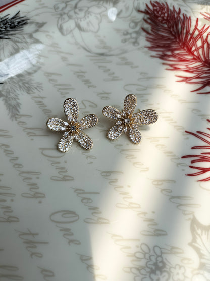 Penta Petal Floral Golden