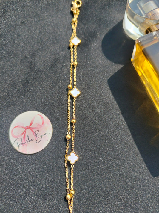 Double chain white mini clovar bracelet