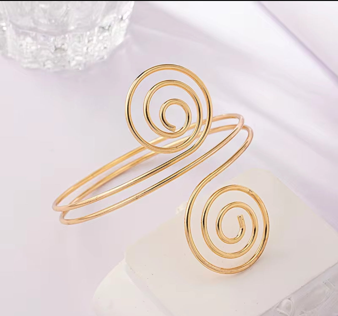 Golden Circle Arm Cuff