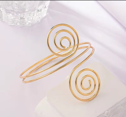 Golden Circle Arm Cuff