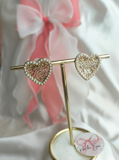 Pearl Rimmed Heart Earring