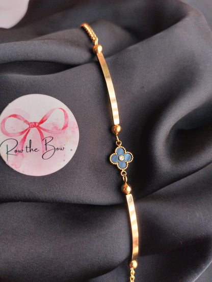 Clovar thin bracelet golden