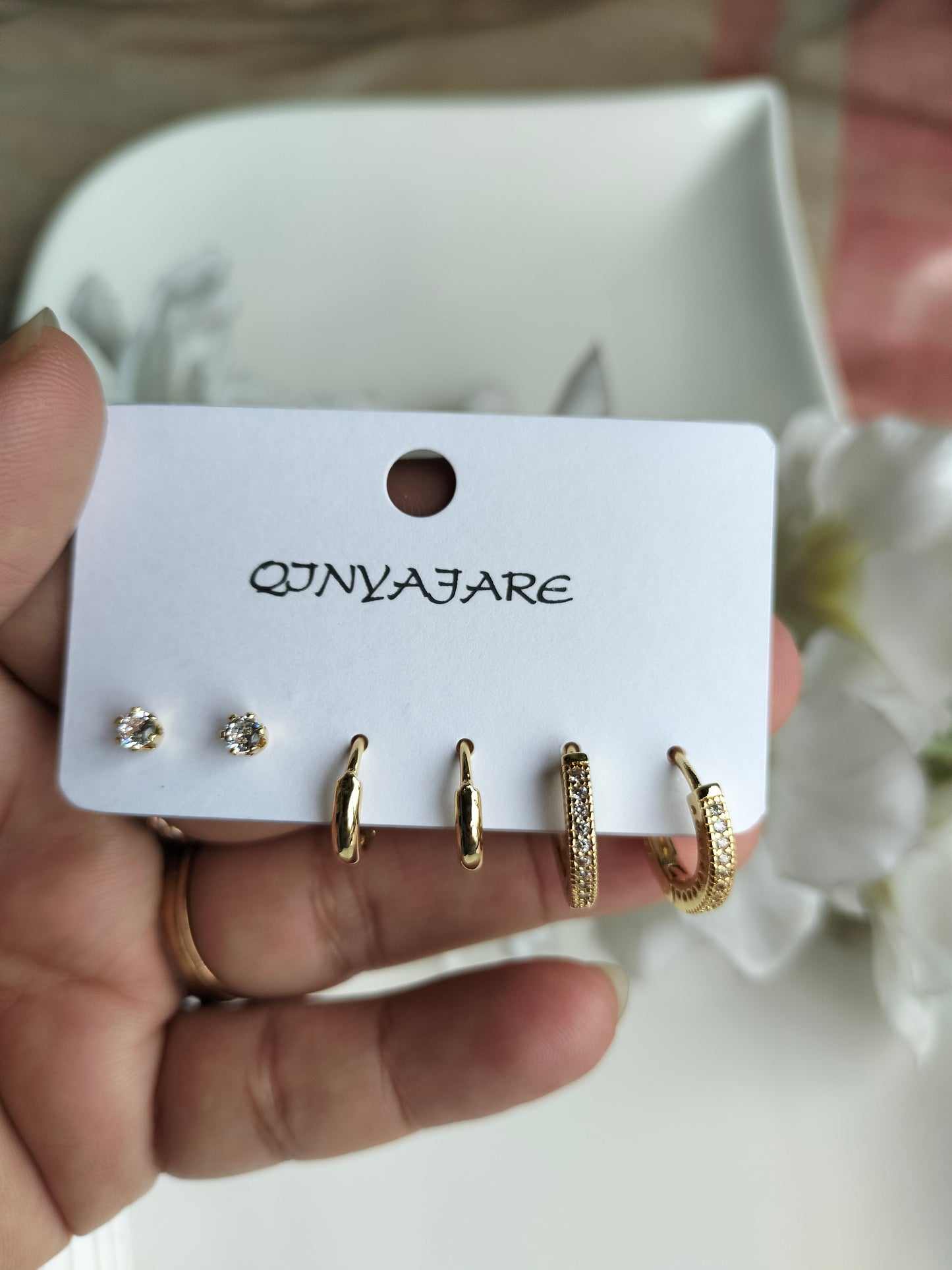 Leaf Stud Set Golden