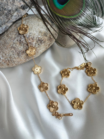 5 Patel Golden Clovar Chain Bracelet-02