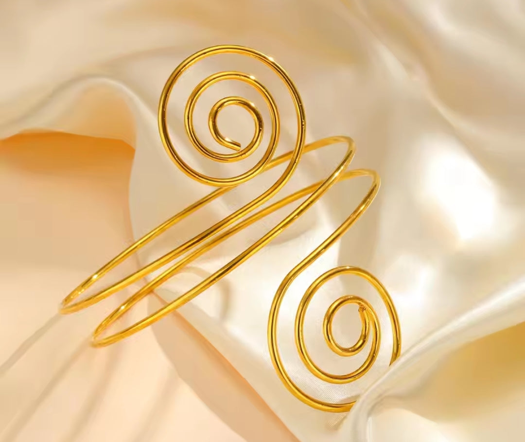 Golden Circle Arm Cuff