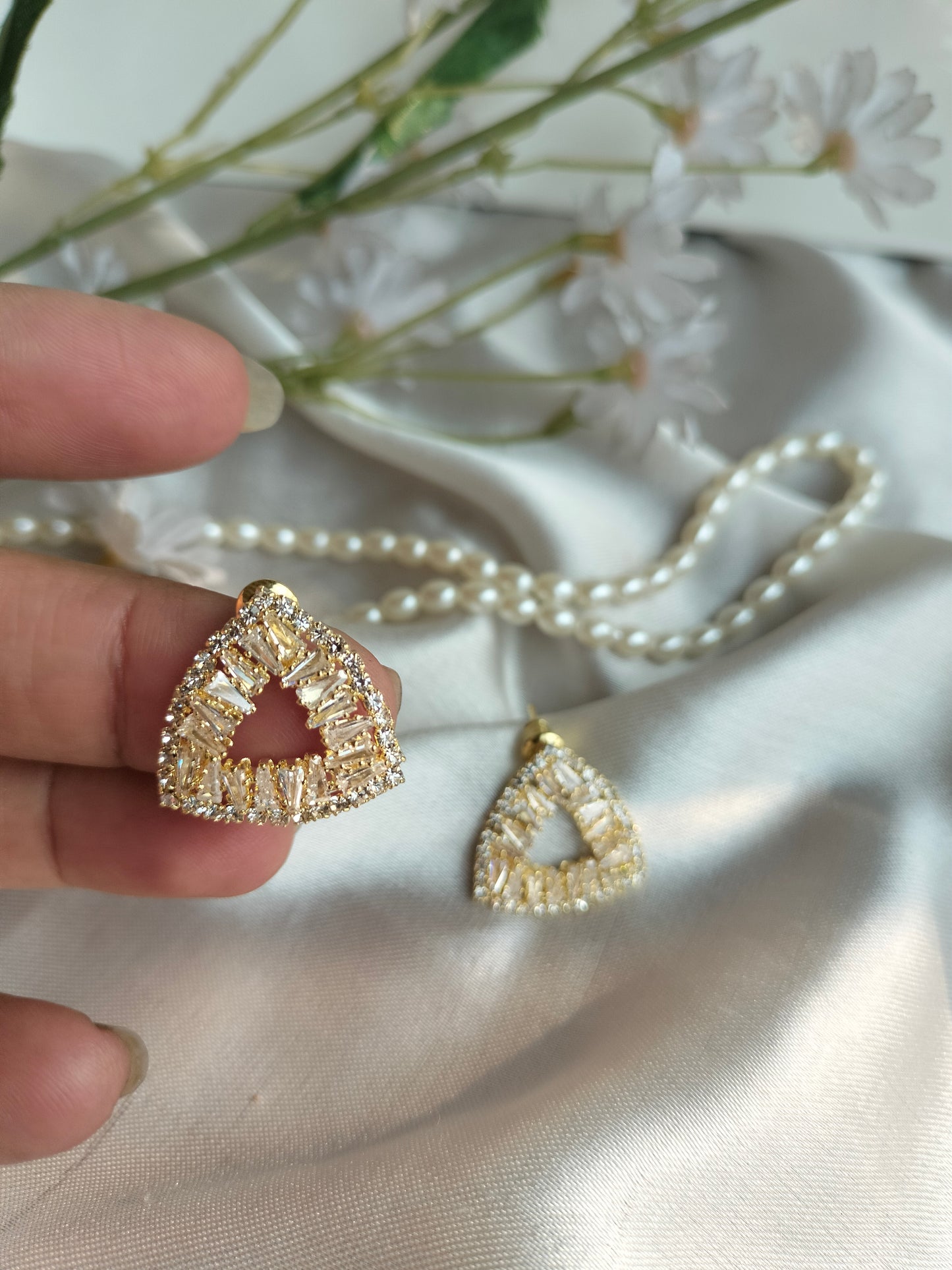 Zircon Triangle Golden