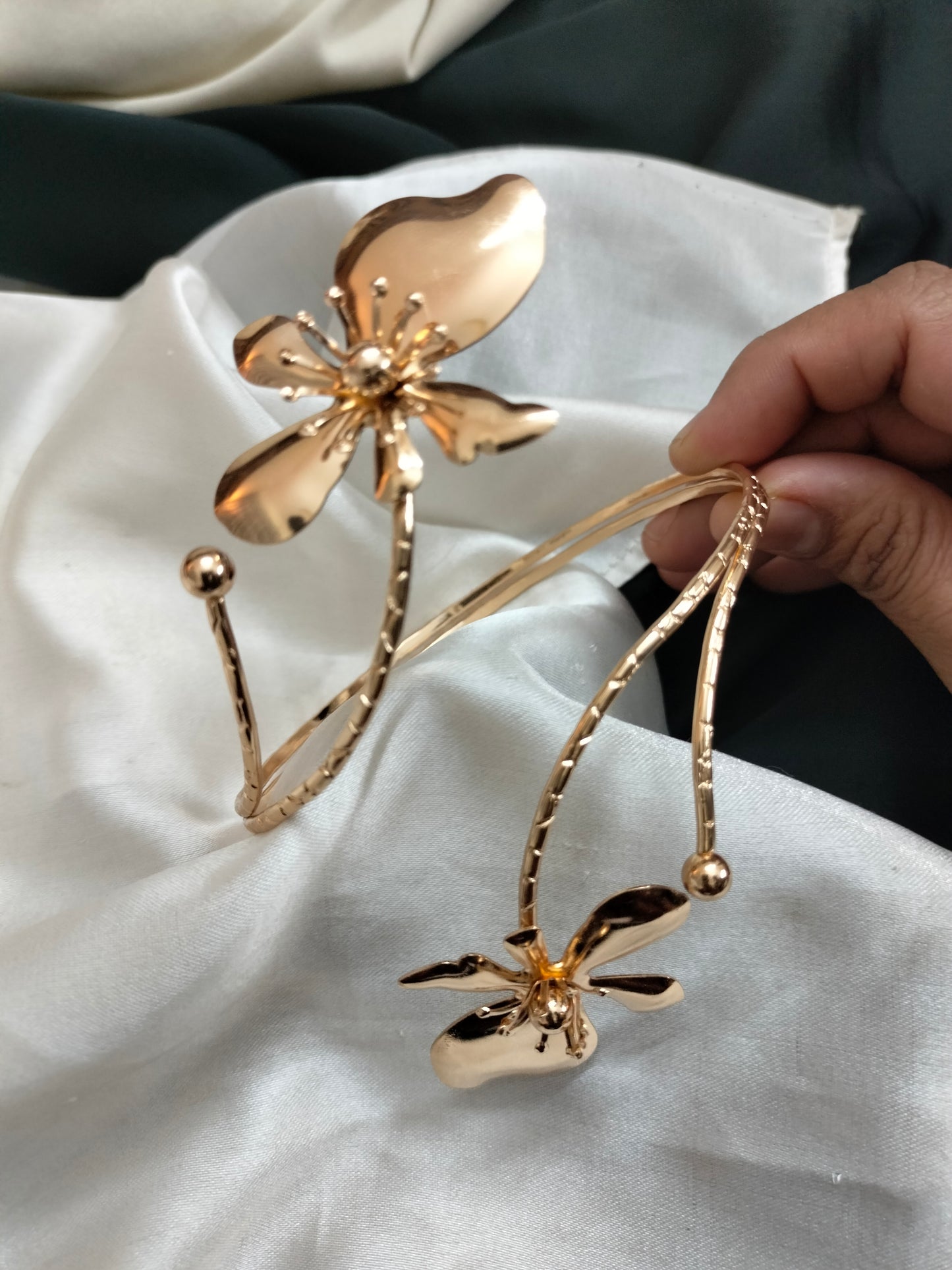 Golden Floral Arm Cuff