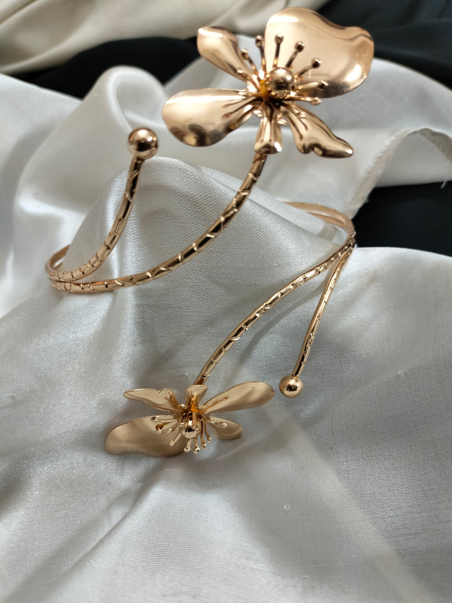 Golden Floral Arm Cuff