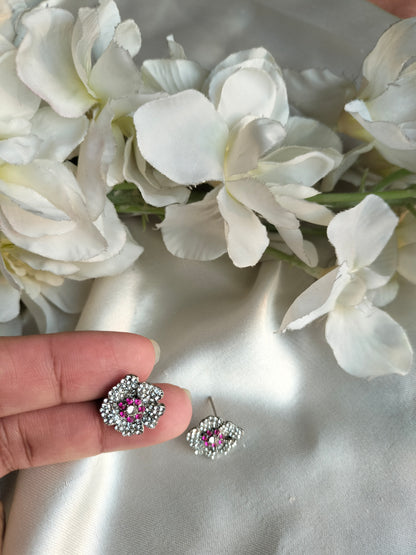 Exclusive flower earring