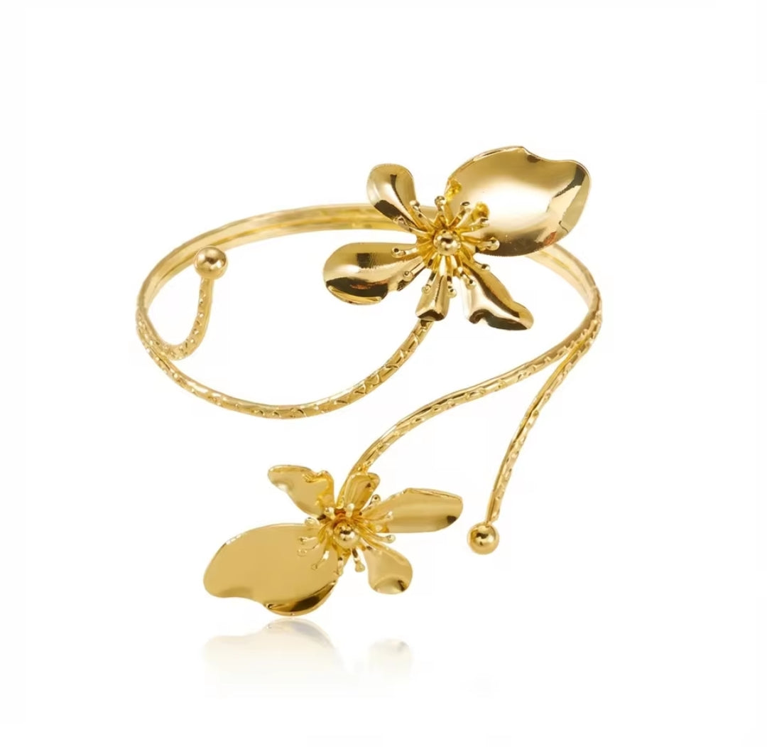 Golden Floral Arm Cuff